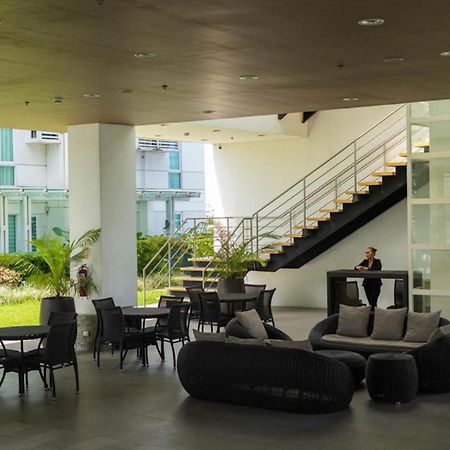 Abreeza Studio Suite 2321 - Pool, Wifi, City View, Washer, Ac, Netflix, Mall 达沃 外观 照片