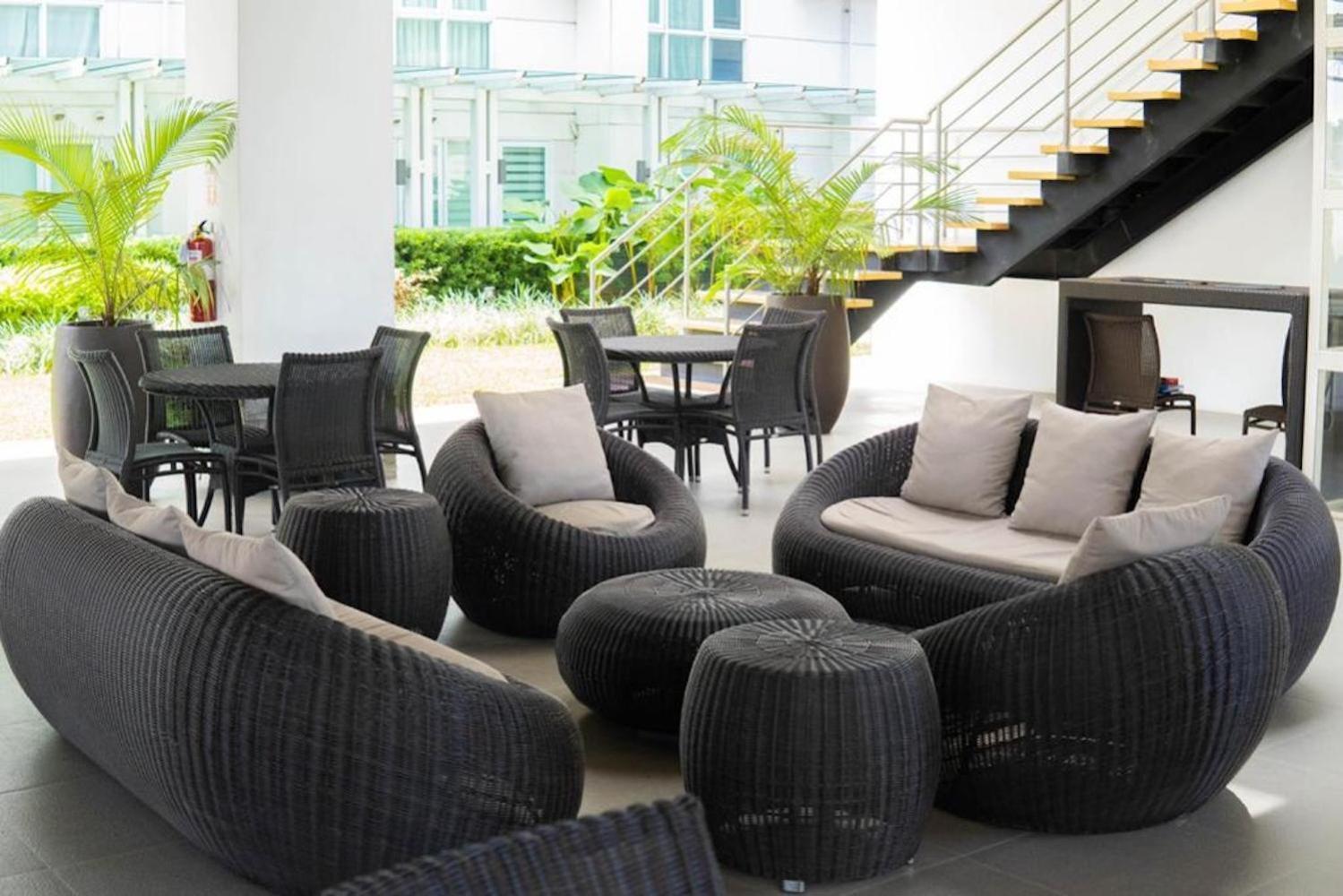 Abreeza Studio Suite 2321 - Pool, Wifi, City View, Washer, Ac, Netflix, Mall 达沃 外观 照片