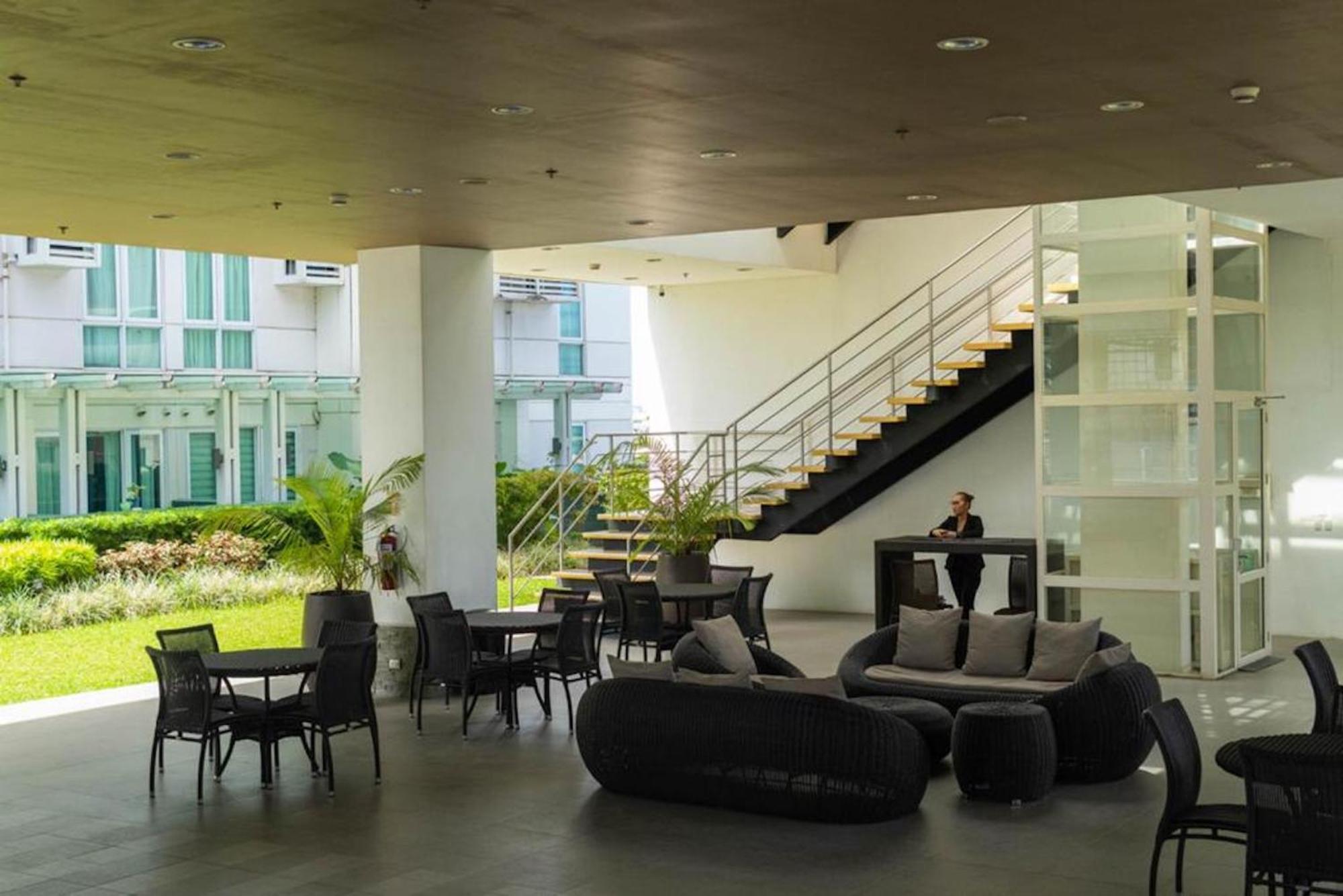 Abreeza Studio Suite 2321 - Pool, Wifi, City View, Washer, Ac, Netflix, Mall 达沃 外观 照片
