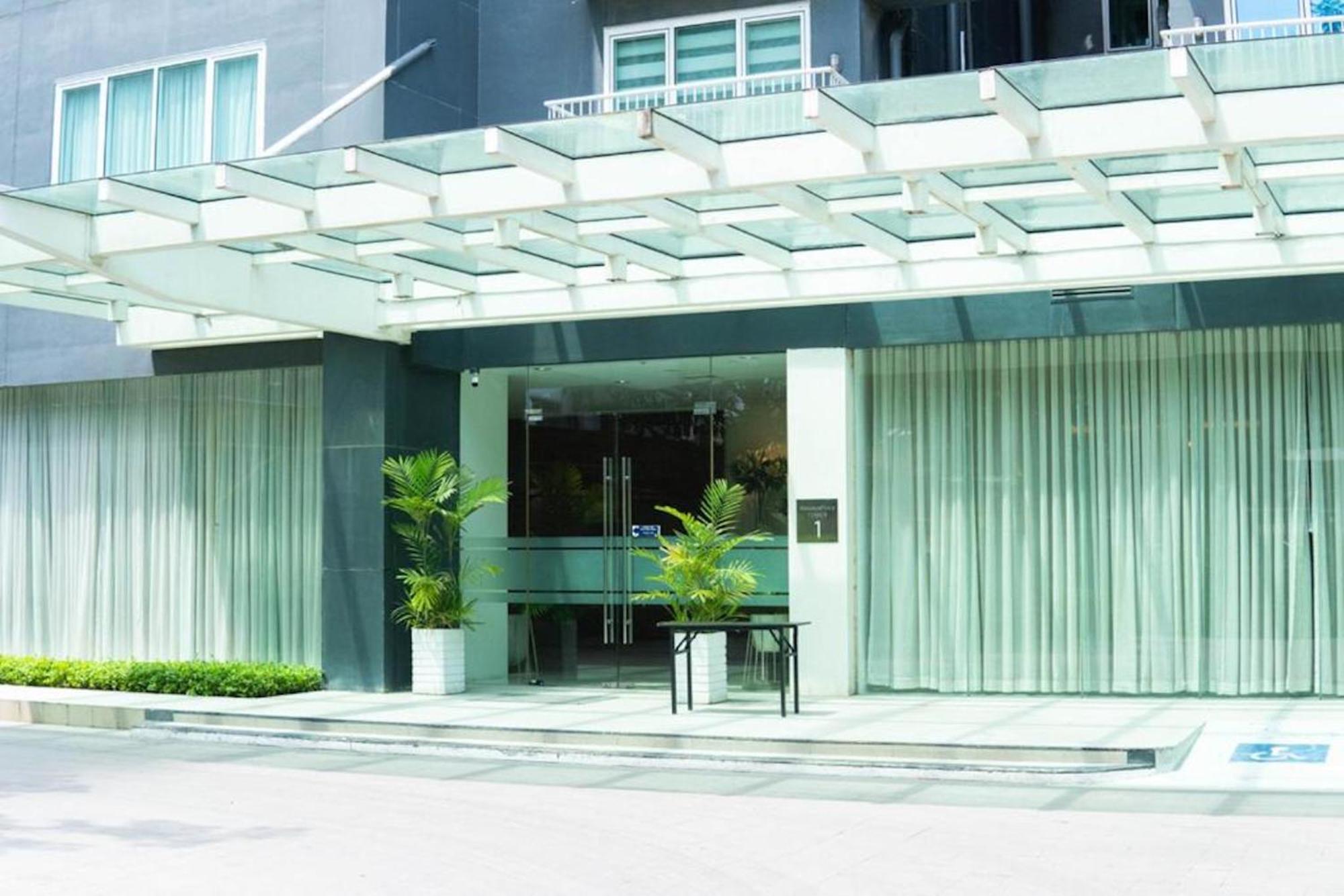 Abreeza Studio Suite 2321 - Pool, Wifi, City View, Washer, Ac, Netflix, Mall 达沃 外观 照片